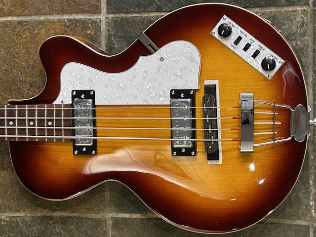 B-STOCK Hofner Ignition Violin Bass Sunburst