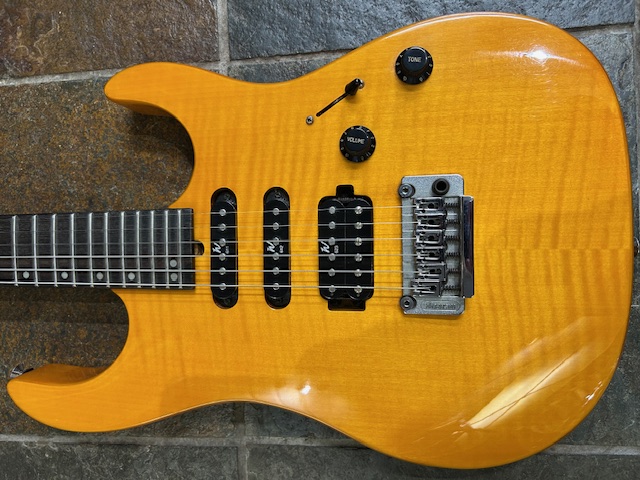 Washburn Mercury Guitar COM Washburn Mercury MG - 1990s