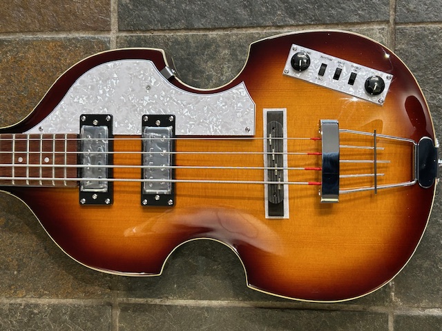 l_Hofner-Ignition-Cavern-