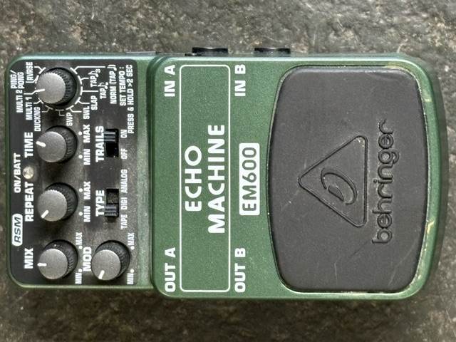 ギター BEHRINGER ECHO MACHINE EM600 BEHRINGER ECHO MACHINE EM600 : Amazon.in: Musical Instruments