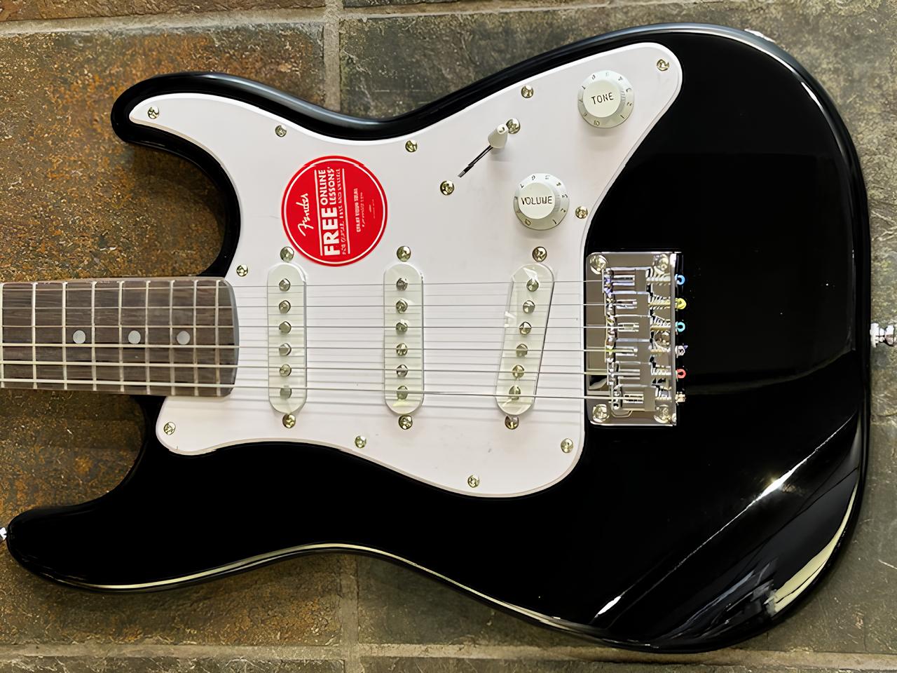 l_Squier-Mini-Strat-Black-AUG-