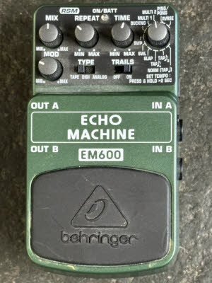 SH Behringer EM600 Echo Machine