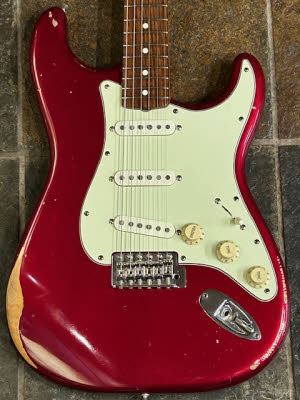 SH Fender FSR Vintera Road Worn Strat