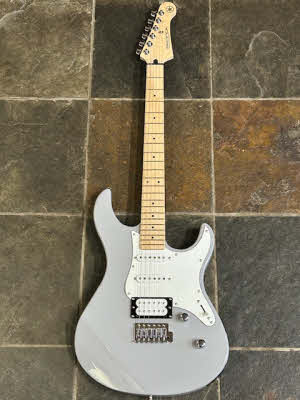 Yamaha Pacifica 112VM Gray